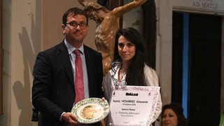 Grazie a Roberta Attanasio Casoria si distingue al premio Hombres itinerante