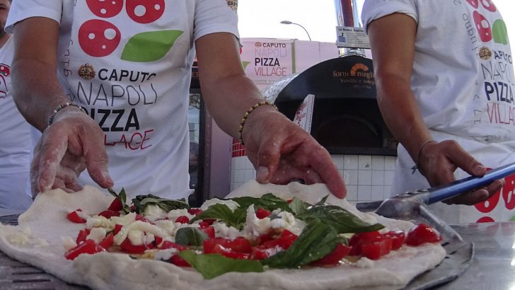 Dieci giorni al primo evento del Napoli Pizza Village 